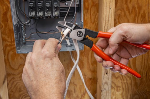 Crescent Z2 9-1/2" Lineman Plier Dipped Handle